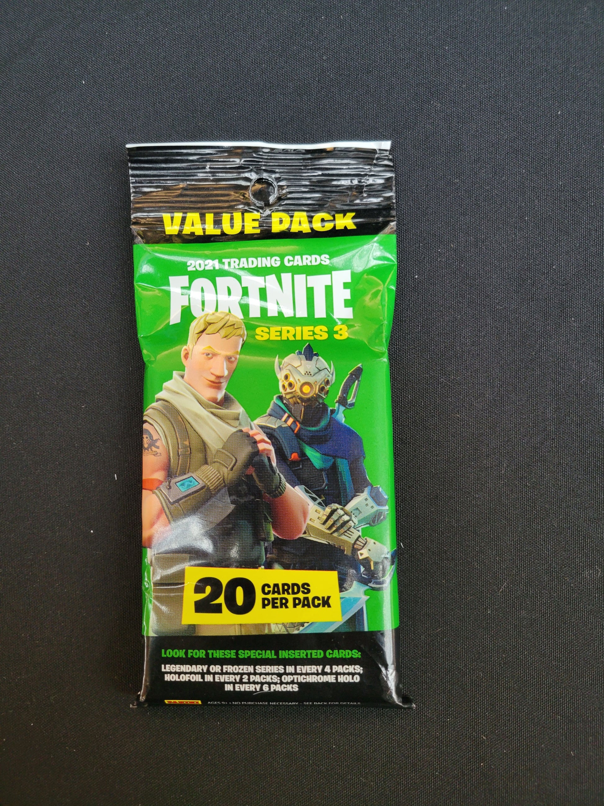 20 cards per pack. Look for Legendary, Frozen Series, Holofoil, and Optichrome Holo insert cards.  New for series 3: Wrap cards show 35 cards with a different wrap on the front and back.  Find 232 new Outfits -- including 23 Legendary and 9 from the Frozen Series.  Look for revamped Outfit and Harvesting Tool card designs with 65 double-sided cards to collect.