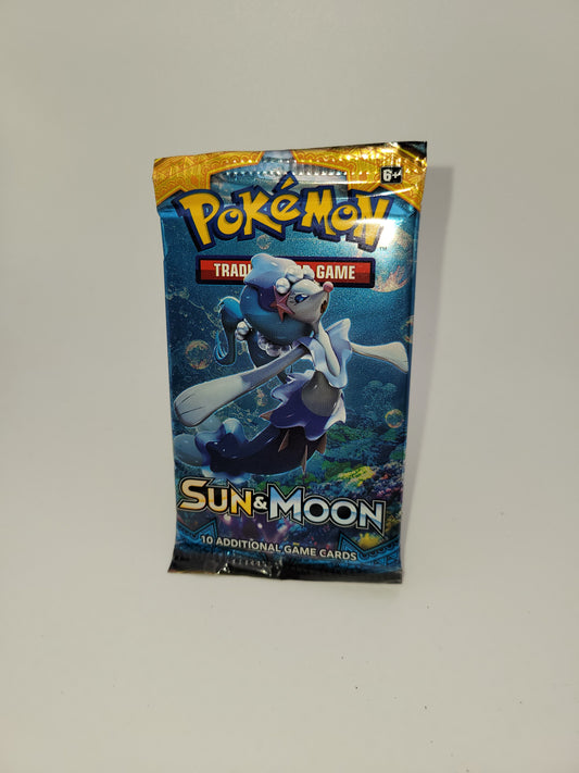 Each Sun & Moon pack comes with 10 cards.